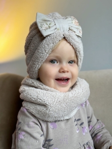 Zestaw turban kokarda baranek beżowy + różany wzór