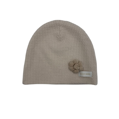 Czapka beżowa dla dziewczynki kwiatek handmede