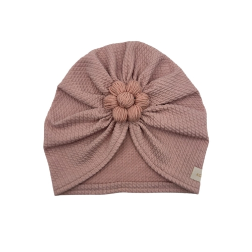 Wiosna turban z kwiatem w kolorze brudnego różu