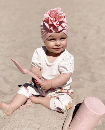 Letni turban kwiatek w kolorze jasnego różu