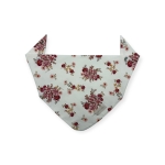 Dzianinowa chusta kwiaty na bieli 