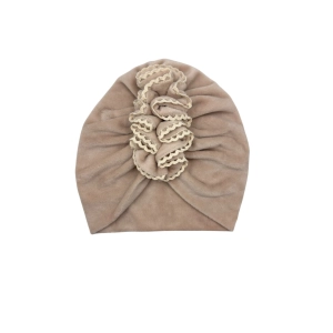 Beżowy turban na z modnym haftem podwójny