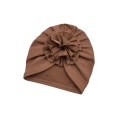 Jesienny turban kwiat w kolorze czekoladowym