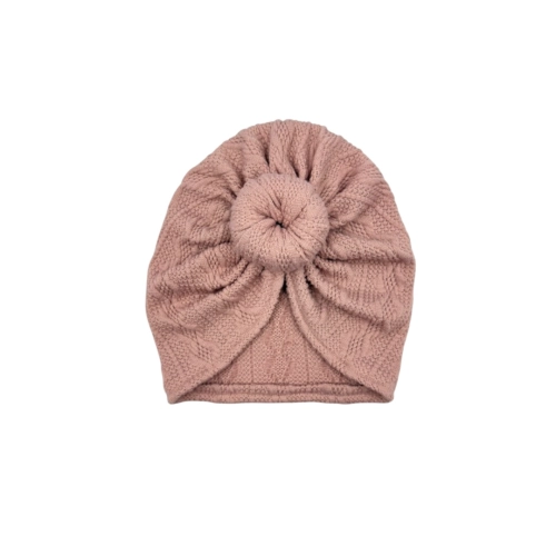 Sweterkowa czapka turban w kolorze brudny róż ozdobny donut