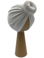 Stylowy turban donut śmietankowy