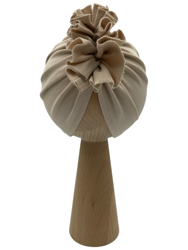 Turban falbanka w kolorze beżowym