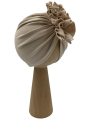 Turban falbanka w kolorze beżowym