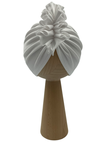 Turban falbanka w kolorze białym